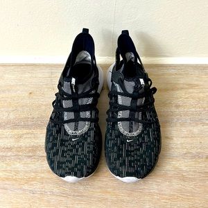 Nike running shoes.flex contact without shoelaces.Great condition.$35 or best